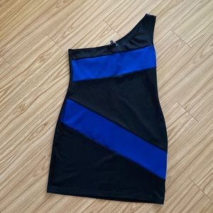 New w/o tags. One-sided mini dress. XL